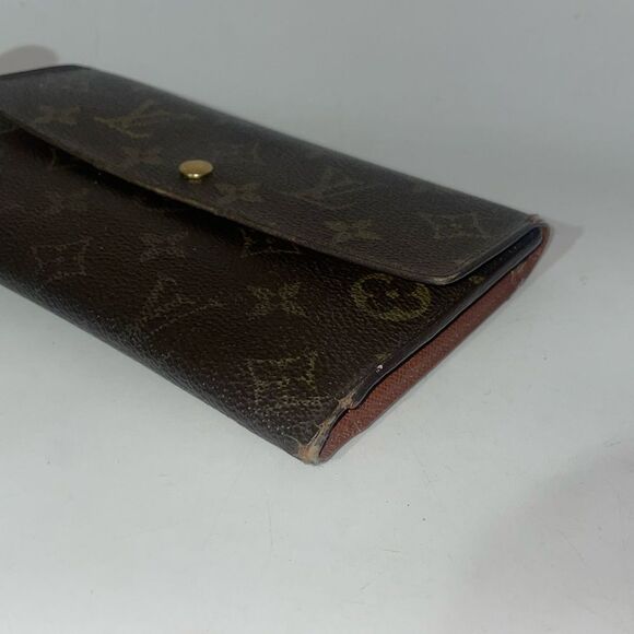 Authentic Louis Vuitton Monogram International Wallet - Picture 7 of 15